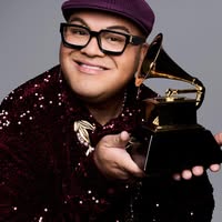 Kalani Pe'a Music