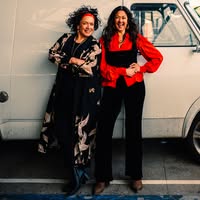 Vika & Linda