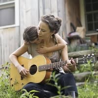 Sarah Lee Guthrie
