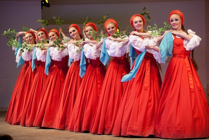 BERIOZKA - best Russian folk ballet