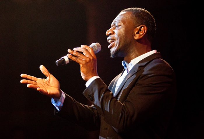 Wayne Ellington sings Nat King Cole